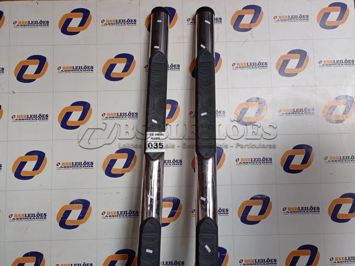 LOTE 035 - 01 PAR DE ESTRIBOS PARA CAMIONETE. (NO ESTADO) ATENÇÃO! FAZER A VISITAÇÃO ANTES DE ARREMATAR, NÃO SABEMOS SE FUNCIONA. LEILÃO NÃO TEM GARANTIA E NEM DEVOLUÇÃO, SUJEITO A POSSÍVEIS AVARIAS VISÍVEIS/OCULTAS E/OU AUSÊNCIA DE COMPONENTES.
