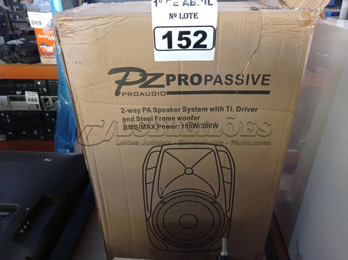 LOTE 152 - 01 CAIXA DE SOM PZ PROPASSIVE MODELO PX-12. (NO ESTADO) ATENÇÃO! FAZER A VISITAÇÃO ANTES DE ARREMATAR, NÃO SABEMOS SE FUNCIONA. LEILÃO NÃO TEM GARANTIA E NEM DEVOLUÇÃO, SUJEITO A POSSÍVEIS AVARIAS VISÍVEIS/OCULTAS E/OU AUSÊNCIA DE COMPONENTES.