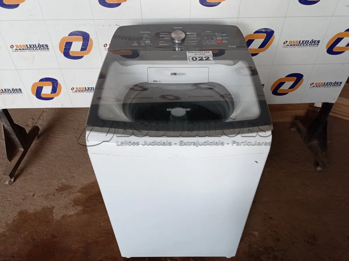 LOTE 022 - 01 MÁQUINA DE LAVAR ROUPAS 12 KG BRASTEMP 220V MODELO: DWR12ABBNA20. (WASHER MACHINE) (NO ESTADO) BF8538P