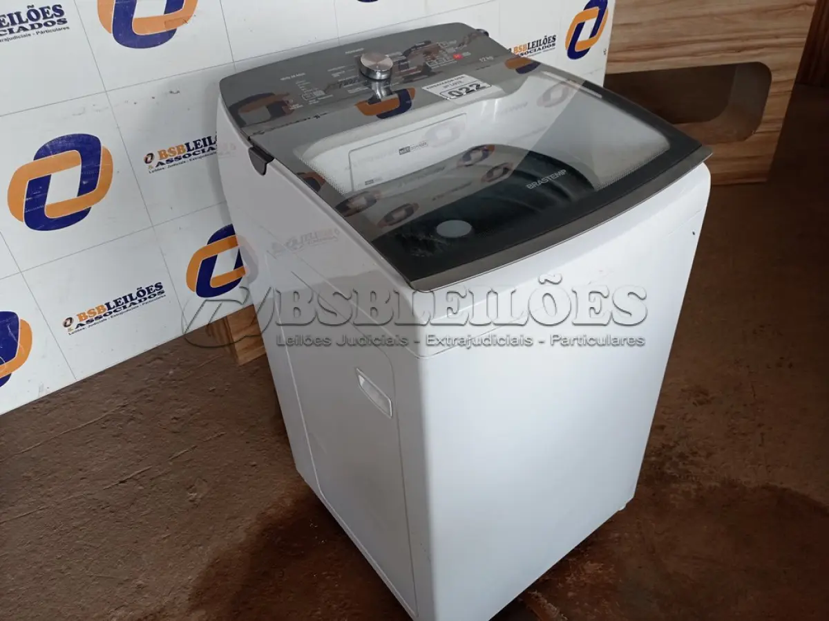 LOTE 022 - 01 MÁQUINA DE LAVAR ROUPAS 12 KG BRASTEMP 220V MODELO: DWR12ABBNA20. (WASHER MACHINE) (NO ESTADO) BF8538P