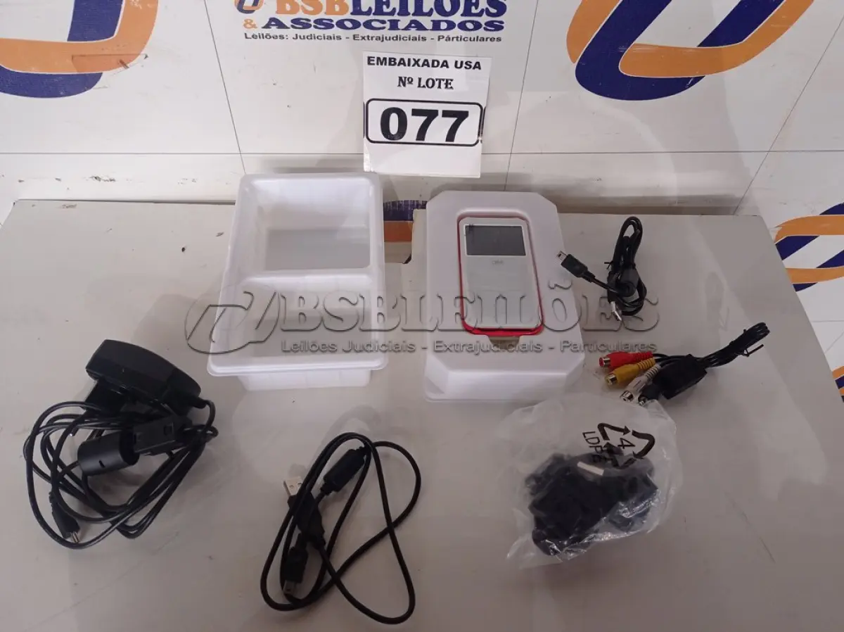 LOTE 077 - 01 PROJETOR FILMADORA 3M. (NO ESTADO) (CAMCORDER) AV9701S