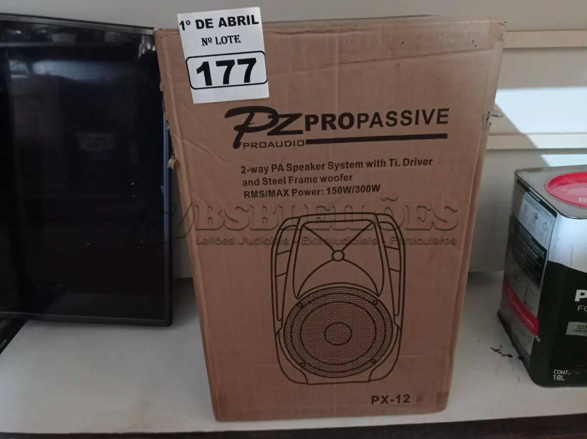 LOTE 177 - 01 CAIXA DE SOM PZ PROPASSIVE MODELO PX-12. (NO ESTADO) ATENÇÃO! FAZER A VISITAÇÃO ANTES DE ARREMATAR, NÃO SABEMOS SE FUNCIONA. LEILÃO NÃO TEM GARANTIA E NEM DEVOLUÇÃO, SUJEITO A POSSÍVEIS AVARIAS VISÍVEIS/OCULTAS E/OU AUSÊNCIA DE COMPONENTES.