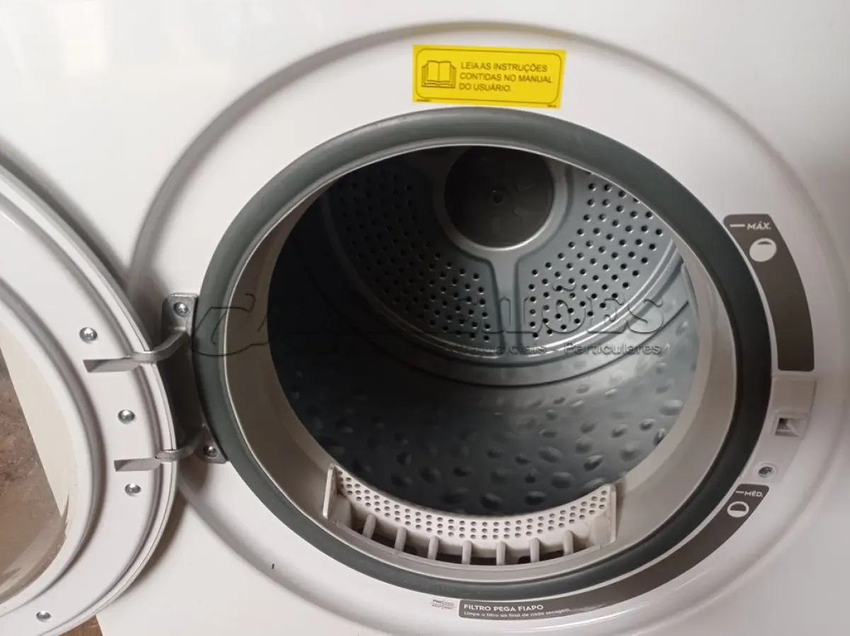 LOTE 041 - 01 SECADORA DE ROUPAS 11 KG ELECTROLUX 220V MODELO: STL11. (CLOSTHES DRYER) (NO ESTADO) BF8677Y