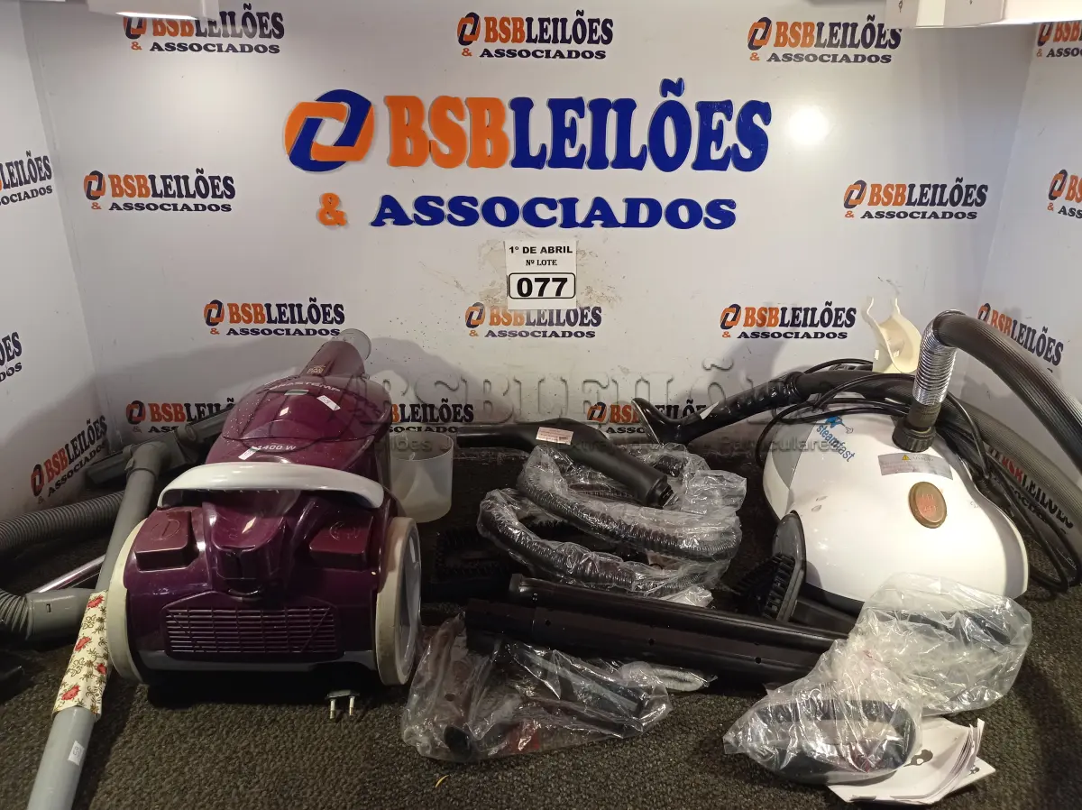 LOTE 077 - 02 ASPIRADORES DE PÓ MARCAS E MODELOS DIVERSOS. (NO ESTADO) ATENÇÃO! FAZER A VISITAÇÃO ANTES DE ARREMATAR, NÃO SABEMOS SE FUNCIONA. LEILÃO NÃO TEM GARANTIA E NEM DEVOLUÇÃO, SUJEITO A POSSÍVEIS AVARIAS VISÍVEIS/OCULTAS E/OU AUSÊNCIA DE COMPONENTES.