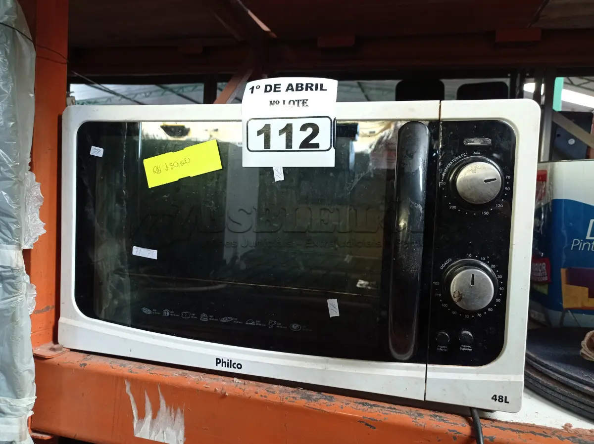 LOTE 112 - 01 FORNO ELÉTRICO MARCA PHILCO. (NO ESTADO) ATENÇÃO! FAZER A VISITAÇÃO ANTES DE ARREMATAR, NÃO SABEMOS SE FUNCIONA. LEILÃO NÃO TEM GARANTIA E NEM DEVOLUÇÃO, SUJEITO A POSSÍVEIS AVARIAS VISÍVEIS/OCULTAS E/OU AUSÊNCIA DE COMPONENTES.