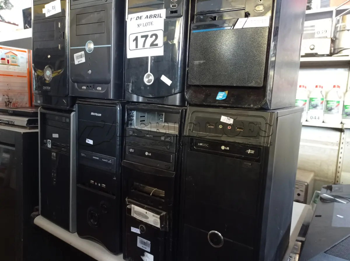 LOTE 172 - 09 CPU’S MARCAS E MODELOS DIVERSOS PARA RETIRADA DE PEÇAS. (NO ESTADO) ATENÇÃO! FAZER A VISITAÇÃO ANTES DE ARREMATAR, NÃO SABEMOS SE FUNCIONA. LEILÃO NÃO TEM GARANTIA E NEM DEVOLUÇÃO, SUJEITO A POSSÍVEIS AVARIAS VISÍVEIS/OCULTAS E/OU AUSÊNCIA DE COMPONENTES.