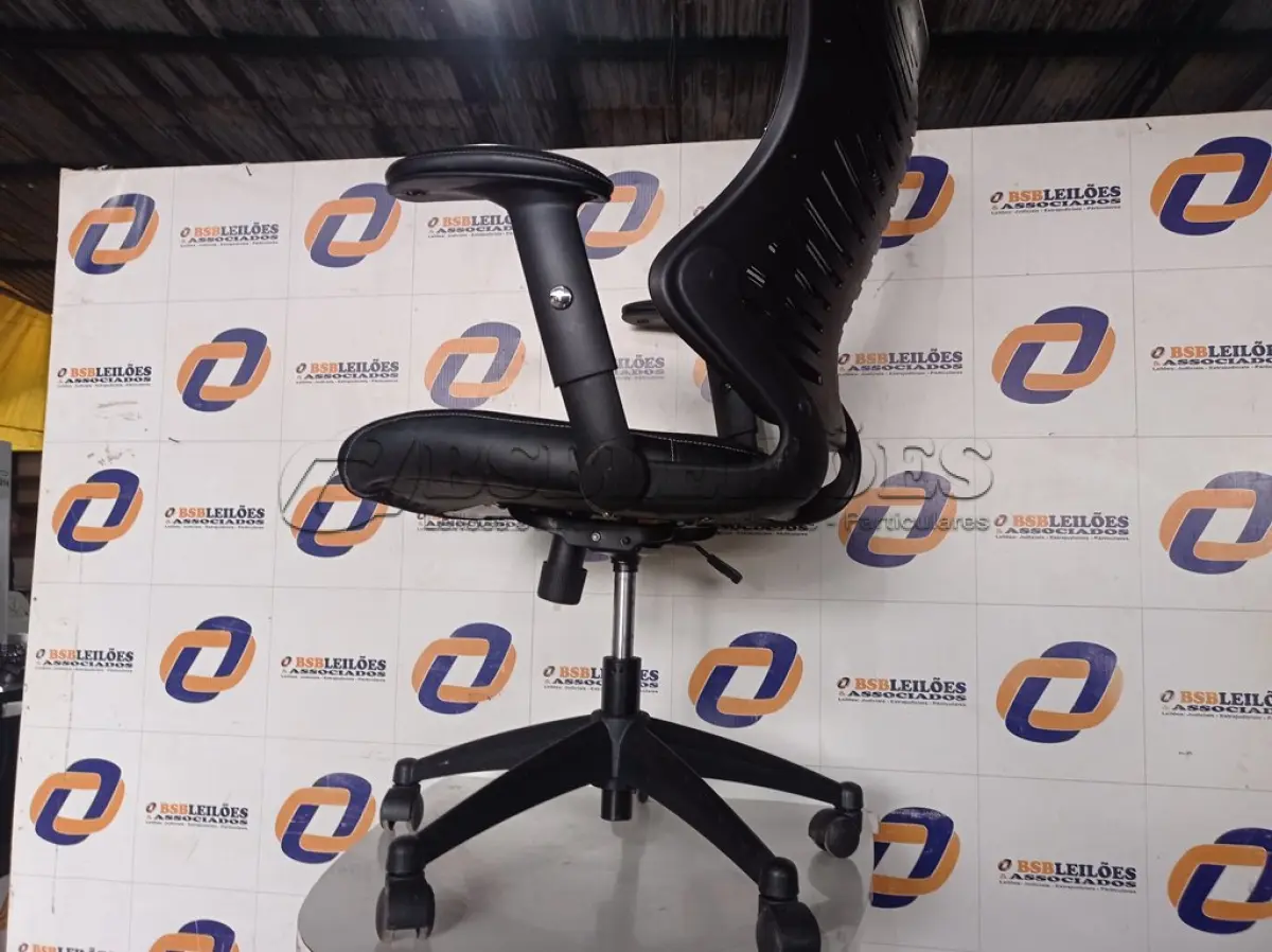 LOTE 069 - 01 CADEIRA PARA ESCRITÓRIO NA COR PRETA. (CHAIR OFFICE BLACK) (NO ESTADO) 0000001