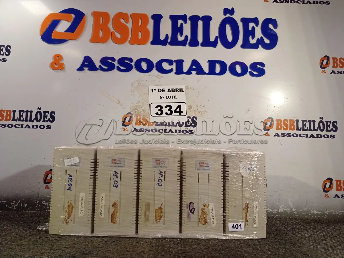 LOTE 334 - 10 POWER D SINE 7001G. (NO ESTADO) ATENÇÃO! FAZER A VISITAÇÃO ANTES DE ARREMATAR, NÃO SABEMOS SE FUNCIONA. LEILÃO NÃO TEM GARANTIA E NEM DEVOLUÇÃO, SUJEITO A POSSÍVEIS AVARIAS VISÍVEIS/OCULTAS E/OU AUSÊNCIA DE COMPONENTES.