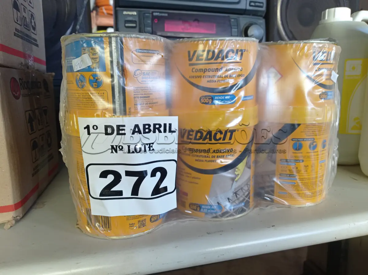 LOTE 272 - 06 LATAS DE ADESIVO ESTRUTURAL DE BASE EPÓXI MÉDIA FLUIDEZ COMPONENTES A+B. (NO ESTADO) ATENÇÃO! FAZER A VISITAÇÃO ANTES DE ARREMATAR, NÃO SABEMOS SE FUNCIONA. LEILÃO NÃO TEM GARANTIA E NEM DEVOLUÇÃO, SUJEITO A POSSÍVEIS AVARIAS VISÍVEIS/OCULTAS E/OU AUSÊNCIA DE COMPONENTES.