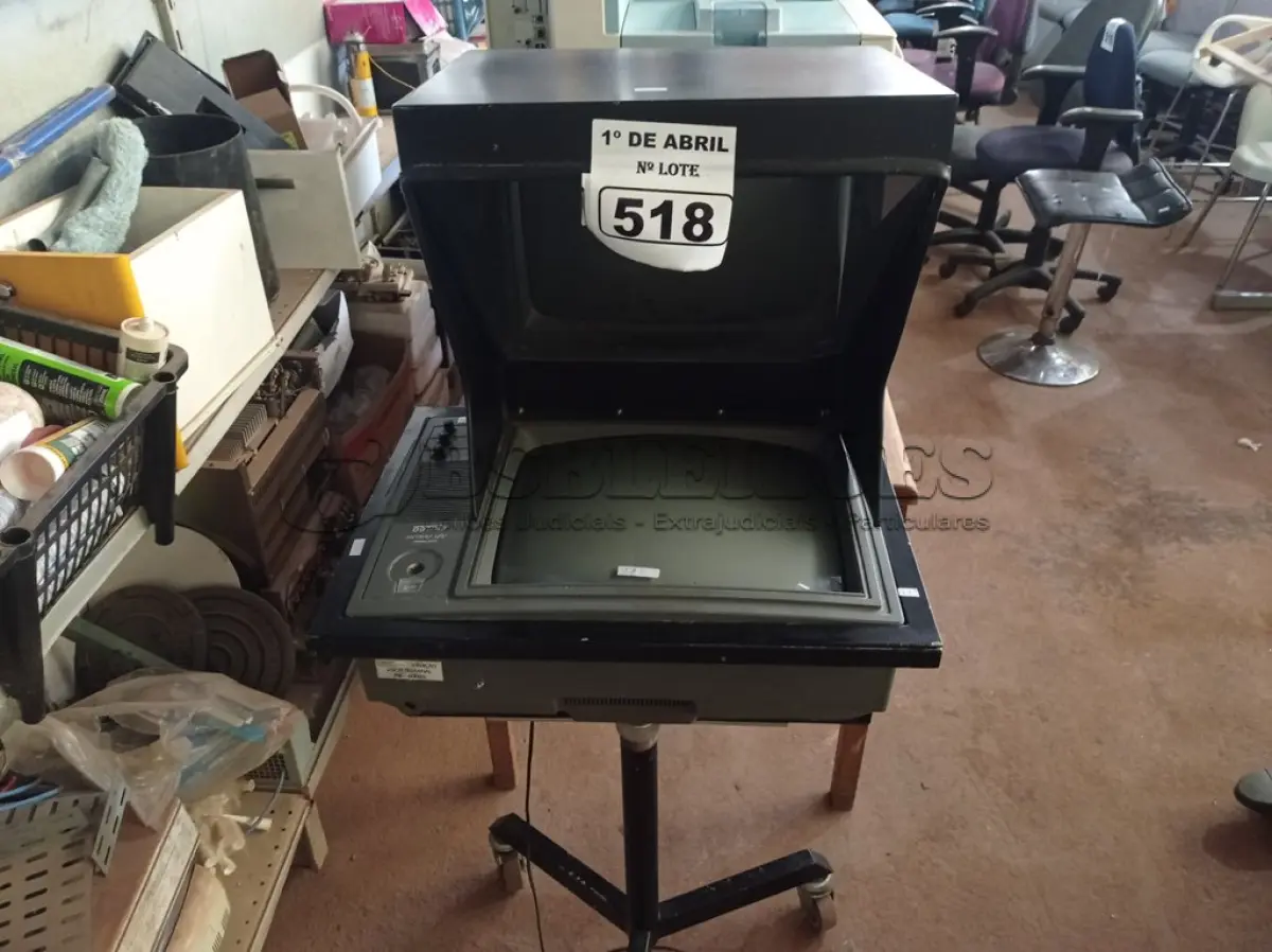 LOTE 518 - 01 VISOR TERMINAL. (NO ESTADO) ATENÇÃO! FAZER A VISITAÇÃO ANTES DE ARREMATAR, NÃO SABEMOS SE FUNCIONA. LEILÃO NÃO TEM GARANTIA E NEM DEVOLUÇÃO, SUJEITO A POSSÍVEIS AVARIAS VISÍVEIS/OCULTAS E/OU AUSÊNCIA DE COMPONENTES.