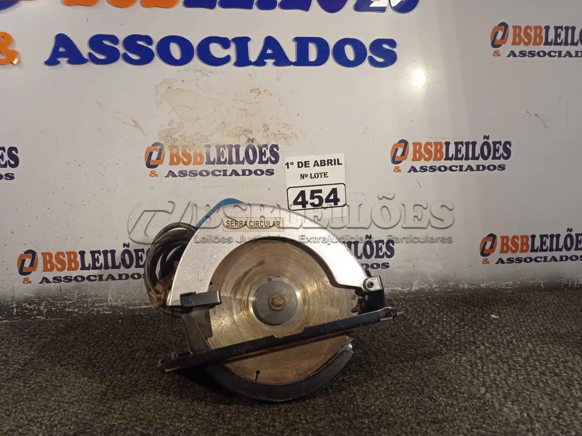 LOTE 454 - 01 SERRA MÁRMORE. (NO ESTADO) ATENÇÃO! FAZER A VISITAÇÃO ANTES DE ARREMATAR, NÃO SABEMOS SE FUNCIONA. LEILÃO NÃO TEM GARANTIA E NEM DEVOLUÇÃO, SUJEITO A POSSÍVEIS AVARIAS VISÍVEIS/OCULTAS E/OU AUSÊNCIA DE COMPONENTES.