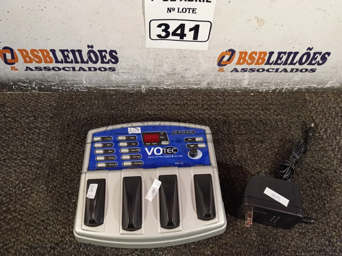 LOTE 341 - 01 PEDALEIRA PARA GUITARRA. (NO ESTADO) ATENÇÃO! FAZER A VISITAÇÃO ANTES DE ARREMATAR, NÃO SABEMOS SE FUNCIONA. LEILÃO NÃO TEM GARANTIA E NEM DEVOLUÇÃO, SUJEITO A POSSÍVEIS AVARIAS VISÍVEIS/OCULTAS E/OU AUSÊNCIA DE COMPONENTES.