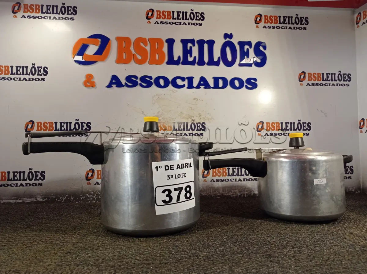 LOTE 378 - 02 PANELAS DE PRESSÃO. (NO ESTADO) ATENÇÃO! FAZER A VISITAÇÃO ANTES DE ARREMATAR, NÃO SABEMOS SE FUNCIONA. LEILÃO NÃO TEM GARANTIA E NEM DEVOLUÇÃO, SUJEITO A POSSÍVEIS AVARIAS VISÍVEIS/OCULTAS E/OU AUSÊNCIA DE COMPONENTES.