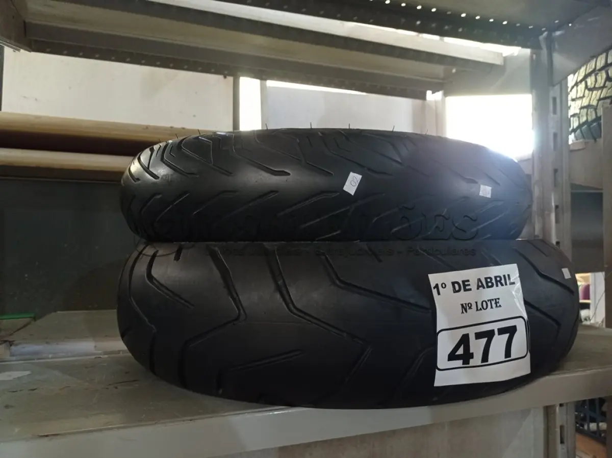 LOTE 477 - 02 PNEUS DE MOTO USADOS 130/70/16 E 150/70/17. (NO ESTADO) ATENÇÃO! FAZER A VISITAÇÃO ANTES DE ARREMATAR, NÃO SABEMOS SE FUNCIONA. LEILÃO NÃO TEM GARANTIA E NEM DEVOLUÇÃO, SUJEITO A POSSÍVEIS AVARIAS VISÍVEIS/OCULTAS E/OU AUSÊNCIA DE COMPONENTES.