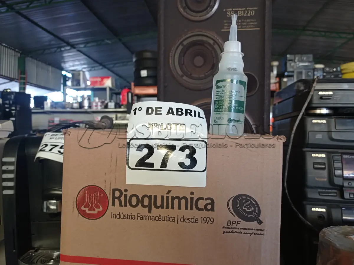 LOTE 273 - 02 CAIXAS COM BISNAGAS DE ÁLCOOL EM GEL 90G. (NO ESTADO) ATENÇÃO! FAZER A VISITAÇÃO ANTES DE ARREMATAR, NÃO SABEMOS SE FUNCIONA. LEILÃO NÃO TEM GARANTIA E NEM DEVOLUÇÃO, SUJEITO A POSSÍVEIS AVARIAS VISÍVEIS/OCULTAS E/OU AUSÊNCIA DE COMPONENTES.