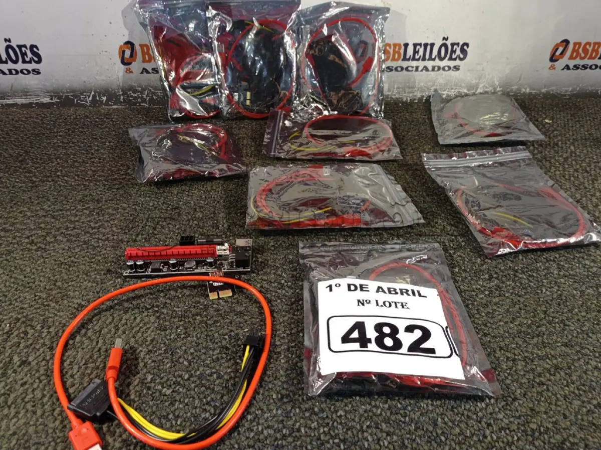 LOTE 482 - 01 LOTE COM VÁRIAS PLACAS PCI USB. (NO ESTADO) ATENÇÃO! FAZER A VISITAÇÃO ANTES DE ARREMATAR, NÃO SABEMOS SE FUNCIONA. LEILÃO NÃO TEM GARANTIA E NEM DEVOLUÇÃO, SUJEITO A POSSÍVEIS AVARIAS VISÍVEIS/OCULTAS E/OU AUSÊNCIA DE COMPONENTES.