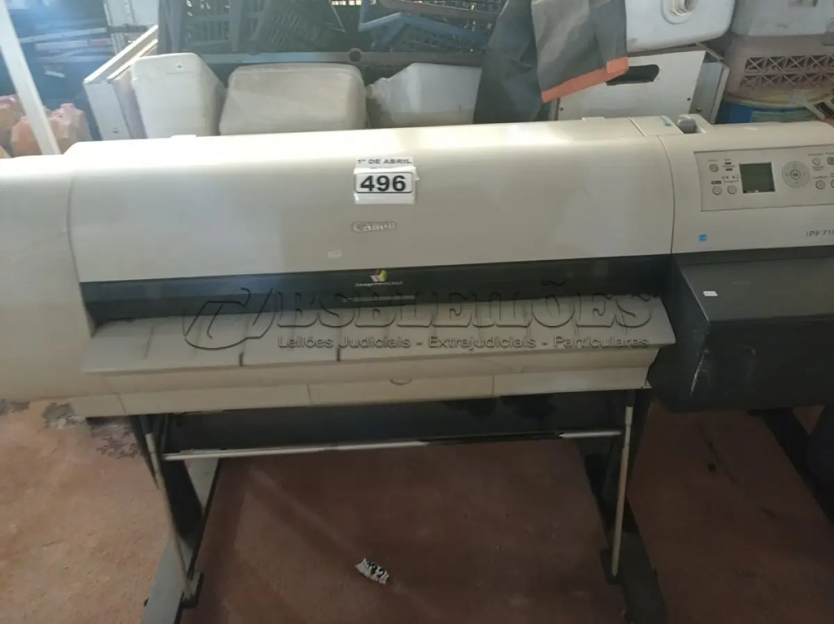 LOTE 496 - 01 PLOTTER MARCA CANON MODELO IPF 710.  (NO ESTADO) ATENÇÃO! FAZER A VISITAÇÃO ANTES DE ARREMATAR, NÃO SABEMOS SE FUNCIONA. LEILÃO NÃO TEM GARANTIA E NEM DEVOLUÇÃO, SUJEITO A POSSÍVEIS AVARIAS VISÍVEIS/OCULTAS E/OU AUSÊNCIA DE COMPONENTES.