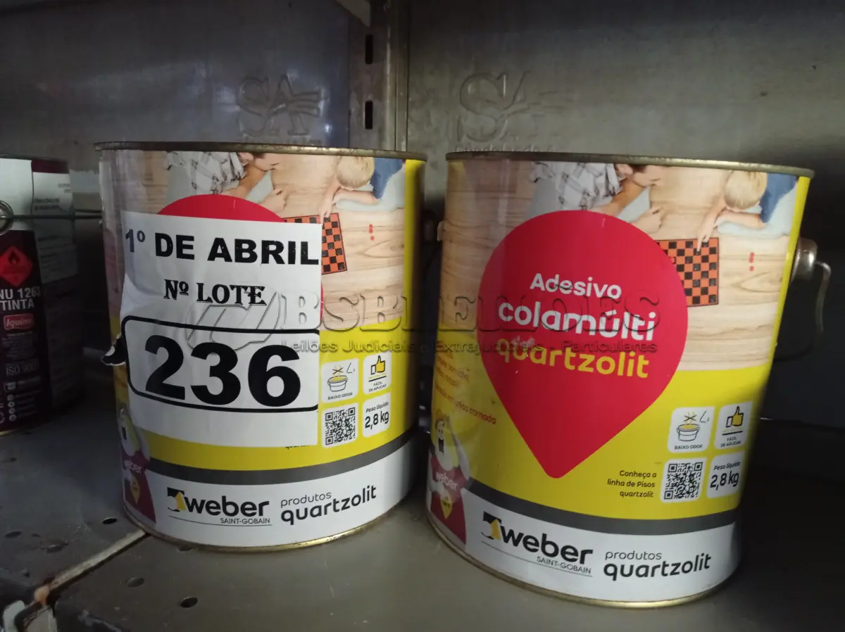 LOTE 236 - 02 GALÕES DE ADESIVO COLAMULT QUARTZOLIT 2,8KG. (NO ESTADO) ATENÇÃO! FAZER A VISITAÇÃO ANTES DE ARREMATAR, NÃO SABEMOS SE FUNCIONA. LEILÃO NÃO TEM GARANTIA E NEM DEVOLUÇÃO, SUJEITO A POSSÍVEIS AVARIAS VISÍVEIS/OCULTAS E/OU AUSÊNCIA DE COMPONENTES.