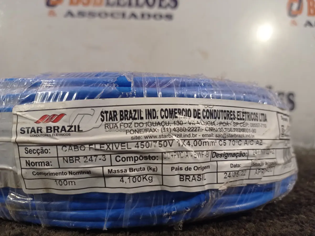 LOTE 354 - 01 ROLO DE CABO FLEXÍVEL 100M 4MM NA COR AZUL(NOVO). (NO ESTADO) ATENÇÃO! FAZER A VISITAÇÃO ANTES DE ARREMATAR, NÃO SABEMOS SE FUNCIONA. LEILÃO NÃO TEM GARANTIA E NEM DEVOLUÇÃO, SUJEITO A POSSÍVEIS AVARIAS VISÍVEIS/OCULTAS E/OU AUSÊNCIA DE COMPONENTES.