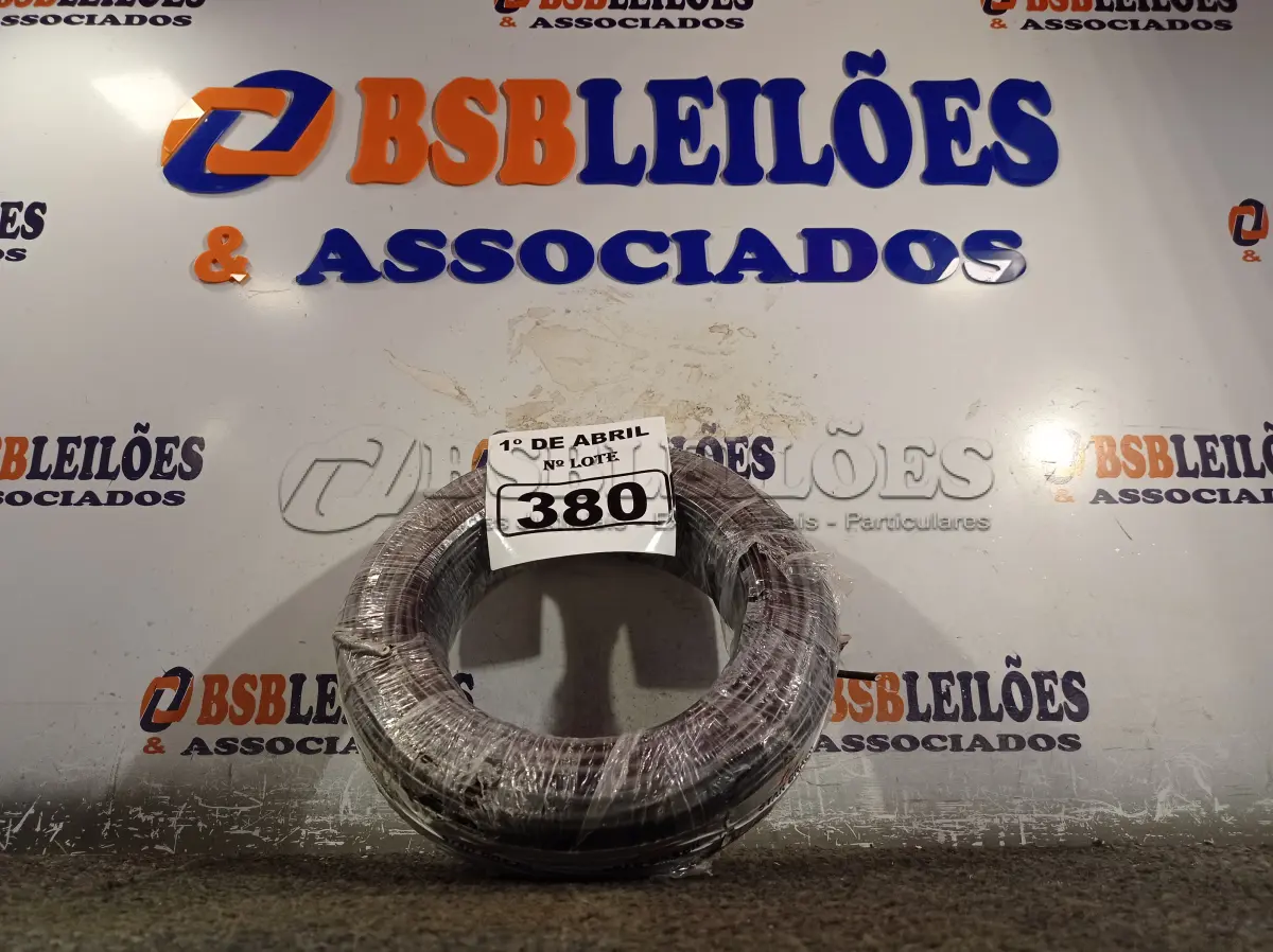 LOTE 380 - 01 ROLO DE CABO FLEXÍVEL 100M 4MM NA COR PRETA(NOVO). (NO ESTADO) ATENÇÃO! FAZER A VISITAÇÃO ANTES DE ARREMATAR, NÃO SABEMOS SE FUNCIONA. LEILÃO NÃO TEM GARANTIA E NEM DEVOLUÇÃO, SUJEITO A POSSÍVEIS AVARIAS VISÍVEIS/OCULTAS E/OU AUSÊNCIA DE COMPONENTES.