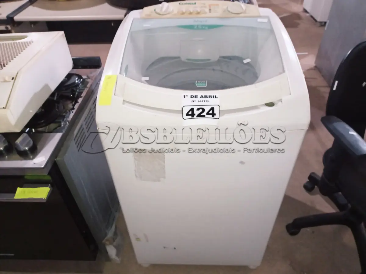 LOTE 424 - 01 LAVADORA MARCA CÔNSUL 7,5 KG 127V. (NO ESTADO) ATENÇÃO! FAZER A VISITAÇÃO ANTES DE ARREMATAR, NÃO SABEMOS SE FUNCIONA. LEILÃO NÃO TEM GARANTIA E NEM DEVOLUÇÃO, SUJEITO A POSSÍVEIS AVARIAS VISÍVEIS/OCULTAS E/OU AUSÊNCIA DE COMPONENTES.