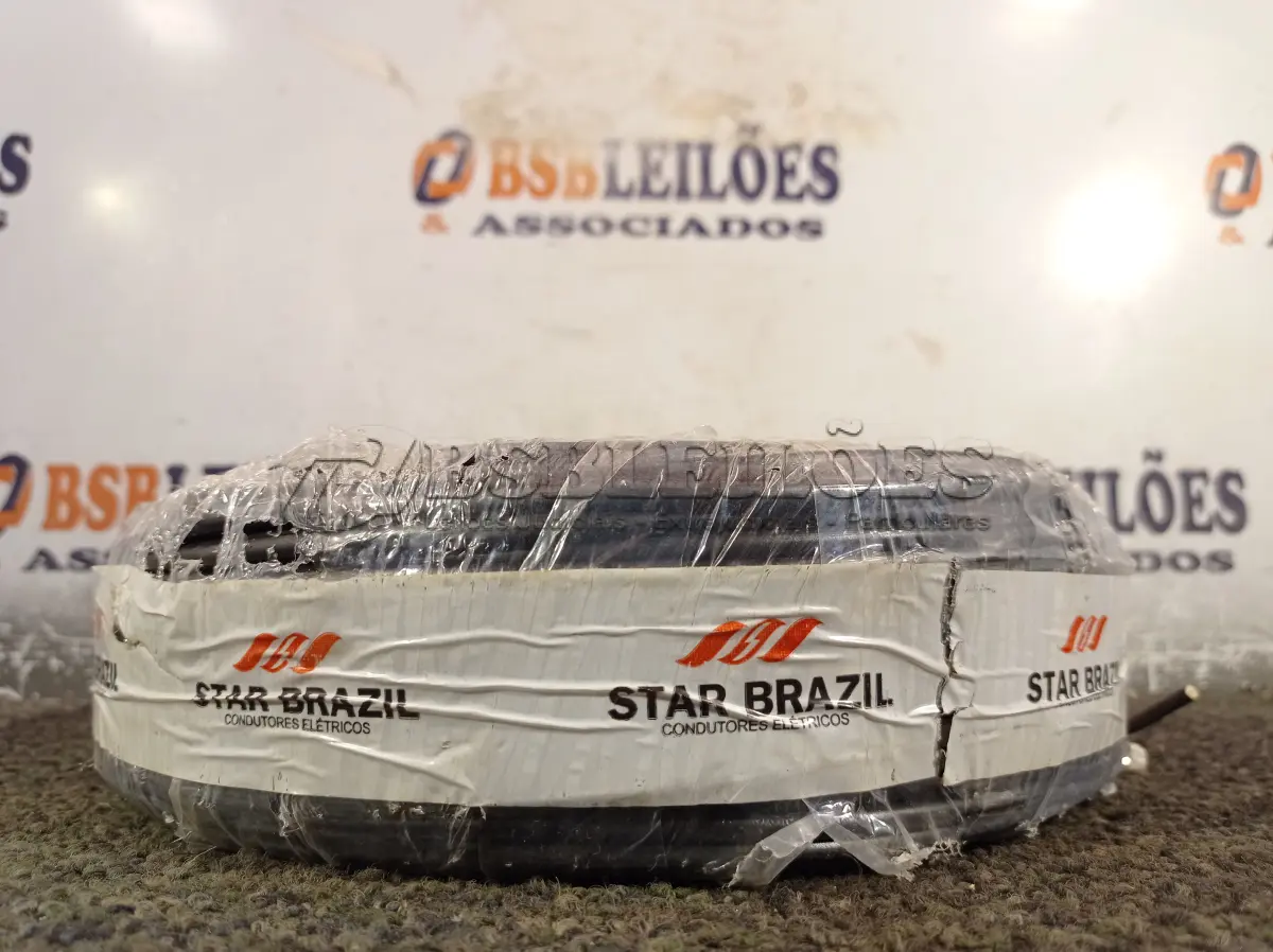 LOTE 380 - 01 ROLO DE CABO FLEXÍVEL 100M 4MM NA COR PRETA(NOVO). (NO ESTADO) ATENÇÃO! FAZER A VISITAÇÃO ANTES DE ARREMATAR, NÃO SABEMOS SE FUNCIONA. LEILÃO NÃO TEM GARANTIA E NEM DEVOLUÇÃO, SUJEITO A POSSÍVEIS AVARIAS VISÍVEIS/OCULTAS E/OU AUSÊNCIA DE COMPONENTES.