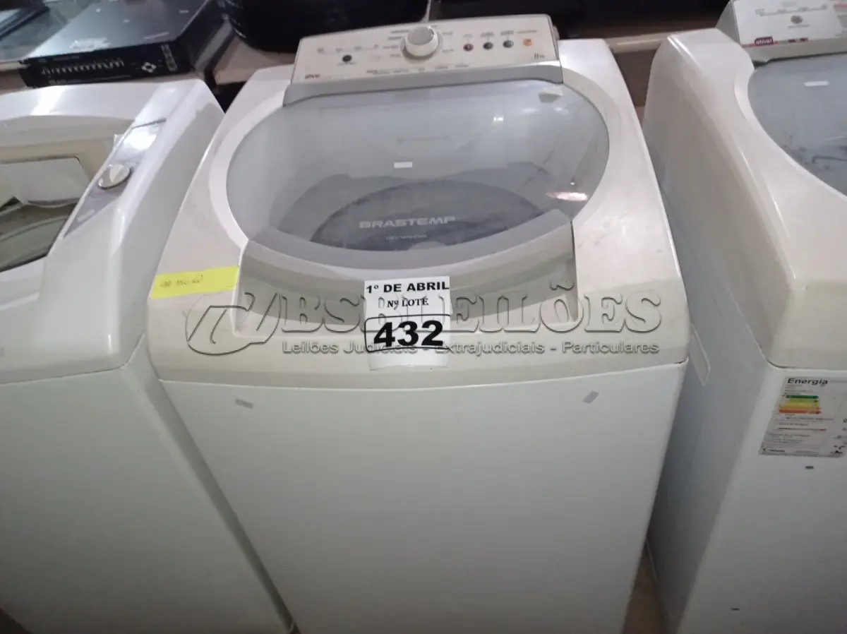 LOTE 432 - 01 LAVADORA MARCA BRASTEMP 11KG 220V. (NO ESTADO) ATENÇÃO! FAZER A VISITAÇÃO ANTES DE ARREMATAR, NÃO SABEMOS SE FUNCIONA. LEILÃO NÃO TEM GARANTIA E NEM DEVOLUÇÃO, SUJEITO A POSSÍVEIS AVARIAS VISÍVEIS/OCULTAS E/OU AUSÊNCIA DE COMPONENTES.