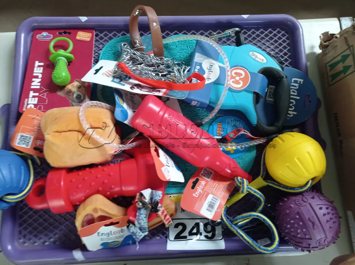 LOTE 249 - 01 LOTE COM VÁRIOS ACESSÓRIOS PARA PET’S. (NO ESTADO) ATENÇÃO! FAZER A VISITAÇÃO ANTES DE ARREMATAR, NÃO SABEMOS SE FUNCIONA. LEILÃO NÃO TEM GARANTIA E NEM DEVOLUÇÃO, SUJEITO A POSSÍVEIS AVARIAS VISÍVEIS/OCULTAS E/OU AUSÊNCIA DE COMPONENTES.