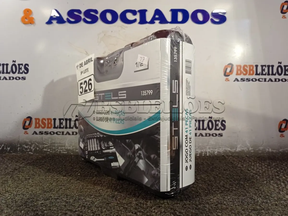 LOTE 526 - 01 JOGO DE CHAVES DE CATRACA COM 39 PEÇAS. (NO ESTADO) ATENÇÃO! FAZER A VISITAÇÃO ANTES DE ARREMATAR, NÃO SABEMOS SE FUNCIONA. LEILÃO NÃO TEM GARANTIA E NEM DEVOLUÇÃO, SUJEITO A POSSÍVEIS AVARIAS VISÍVEIS/OCULTAS E/OU AUSÊNCIA DE COMPONENTES.
