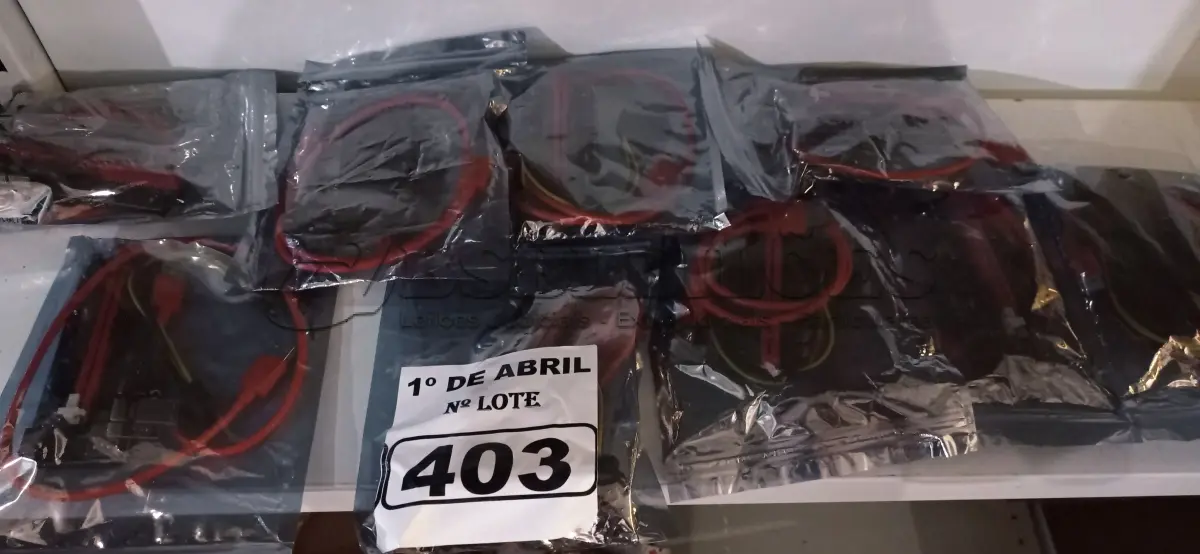 LOTE 403 - 01 LOTE COM VÁRIAS PLACAS PCI USB. (NO ESTADO) ATENÇÃO! FAZER A VISITAÇÃO ANTES DE ARREMATAR, NÃO SABEMOS SE FUNCIONA. LEILÃO NÃO TEM GARANTIA E NEM DEVOLUÇÃO, SUJEITO A POSSÍVEIS AVARIAS VISÍVEIS/OCULTAS E/OU AUSÊNCIA DE COMPONENTES.