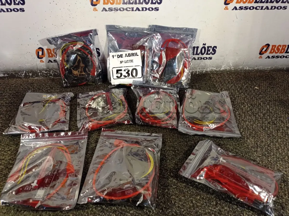 LOTE 530 - 01 LOTE COM VÁRIAS PLACAS PCI USB. (NO ESTADO) ATENÇÃO! FAZER A VISITAÇÃO ANTES DE ARREMATAR, NÃO SABEMOS SE FUNCIONA. LEILÃO NÃO TEM GARANTIA E NEM DEVOLUÇÃO, SUJEITO A POSSÍVEIS AVARIAS VISÍVEIS/OCULTAS E/OU AUSÊNCIA DE COMPONENTES.