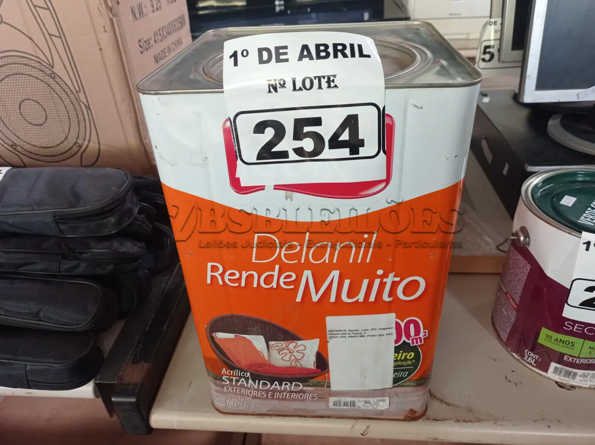 LOTE 254 - 01 LATA DE TINTA IQUINE DELANIL RENDE MUITO 18L FOSCO BASE “C”. (NO ESTADO) ATENÇÃO! FAZER A VISITAÇÃO ANTES DE ARREMATAR, NÃO SABEMOS SE FUNCIONA. LEILÃO NÃO TEM GARANTIA E NEM DEVOLUÇÃO, SUJEITO A POSSÍVEIS AVARIAS VISÍVEIS/OCULTAS E/OU AUSÊNCIA DE COMPONENTES.