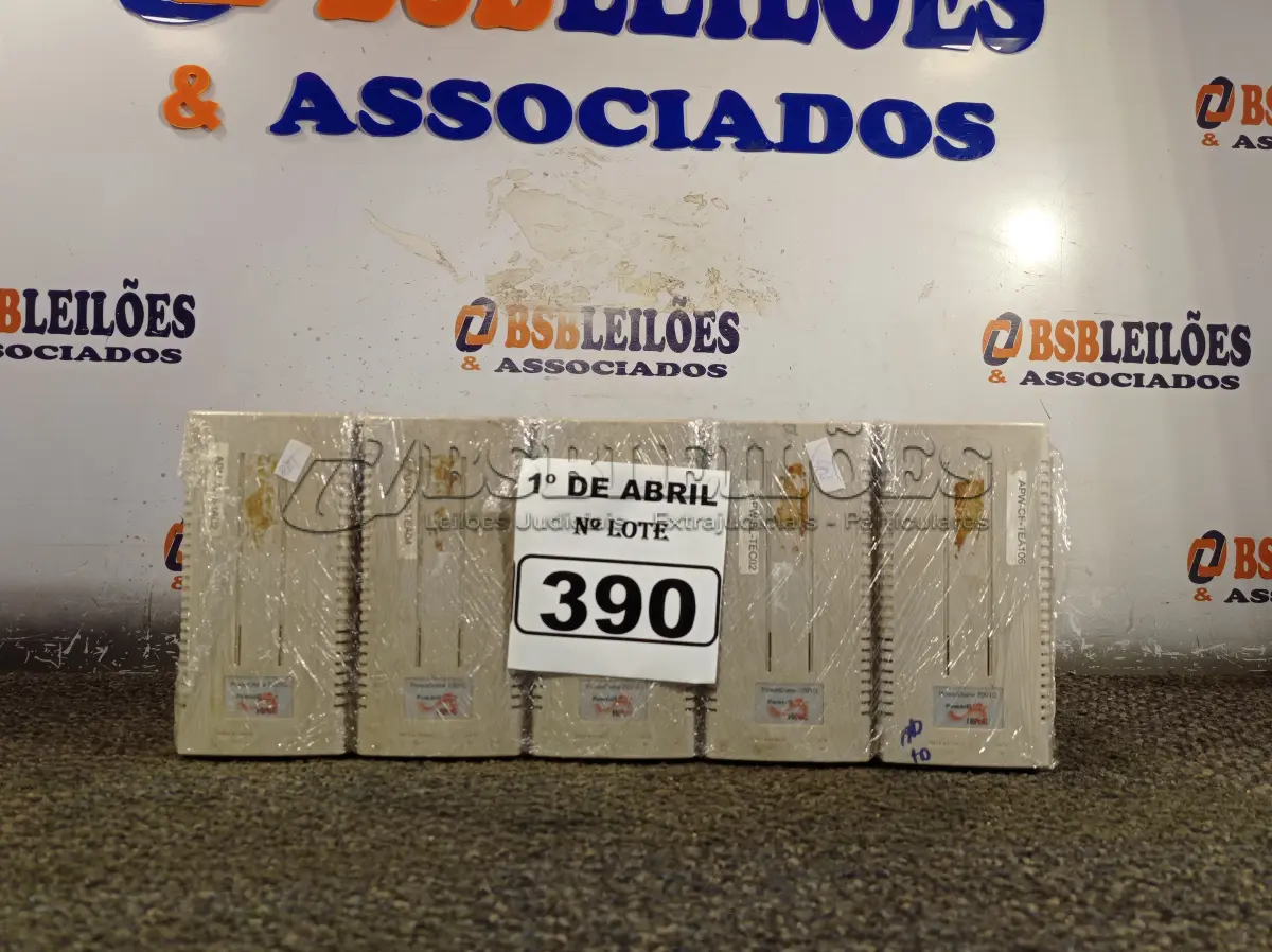 LOTE 390 - 10 POWER D SINE 7001G. (NO ESTADO) ATENÇÃO! FAZER A VISITAÇÃO ANTES DE ARREMATAR, NÃO SABEMOS SE FUNCIONA. LEILÃO NÃO TEM GARANTIA E NEM DEVOLUÇÃO, SUJEITO A POSSÍVEIS AVARIAS VISÍVEIS/OCULTAS E/OU AUSÊNCIA DE COMPONENTES.