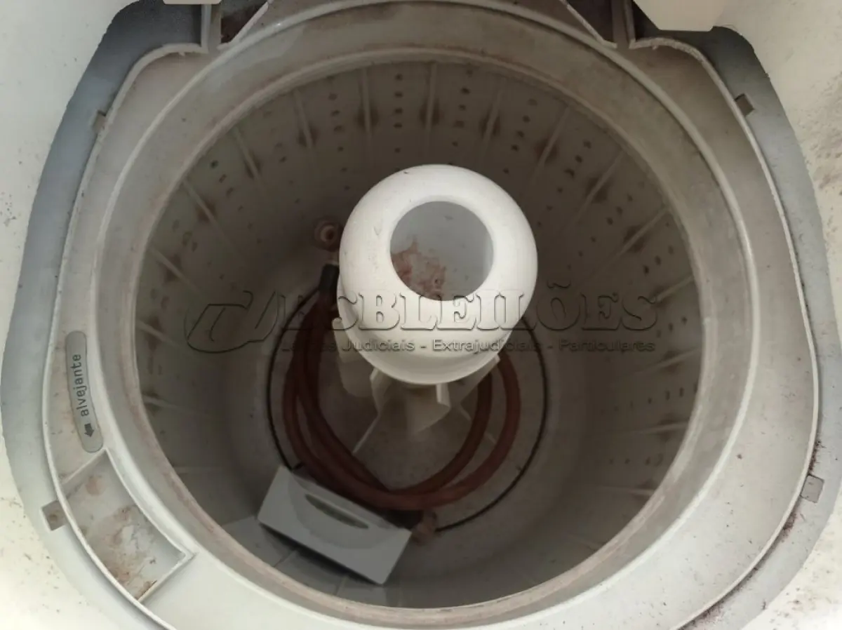 LOTE 507 - 01 MÁQUINA DE LAVAR ROUPAS MARCA BRASTEMP 08KG 220V. (NO ESTADO) ATENÇÃO! FAZER A VISITAÇÃO ANTES DE ARREMATAR, NÃO SABEMOS SE FUNCIONA. LEILÃO NÃO TEM GARANTIA E NEM DEVOLUÇÃO, SUJEITO A POSSÍVEIS AVARIAS VISÍVEIS/OCULTAS E/OU AUSÊNCIA DE COMPONENTES.