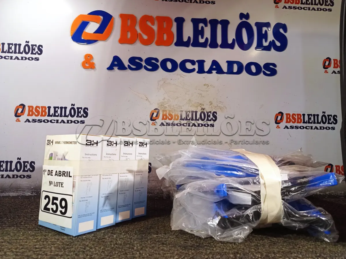 LOTE 259 - 10 MÁSCARAS DE PROTEÇÃO E 06 TERMÔMETROS DIGITAIS. (NO ESTADO) ATENÇÃO! FAZER A VISITAÇÃO ANTES DE ARREMATAR, NÃO SABEMOS SE FUNCIONA. LEILÃO NÃO TEM GARANTIA E NEM DEVOLUÇÃO, SUJEITO A POSSÍVEIS AVARIAS VISÍVEIS/OCULTAS E/OU AUSÊNCIA DE COMPONENTES.
