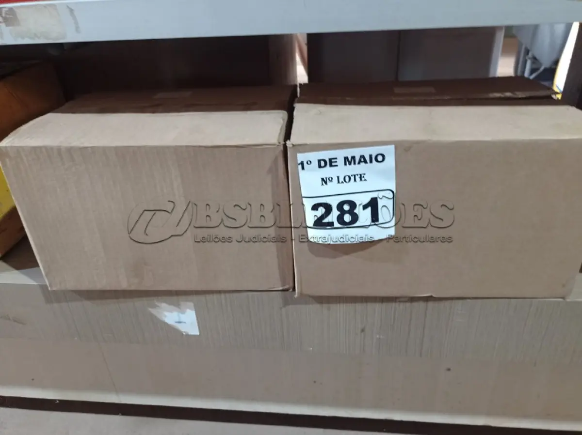 LOTE 281 - 02 CAIXAS COM BISNAGAS DE ÁLCOOL EM GEL 70 COM HIDRATANTE 440G. (NO ESTADO) ATENÇÃO! FAZER A VISITAÇÃO ANTES DE ARREMATAR, NÃO SABEMOS SE FUNCIONA. LEILÃO NÃO TEM GARANTIA E NEM DEVOLUÇÃO, SUJEITO A POSSÍVEIS AVARIAS VISÍVEIS/OCULTAS E/OU AUSÊNCIA DE COMPONENTES.