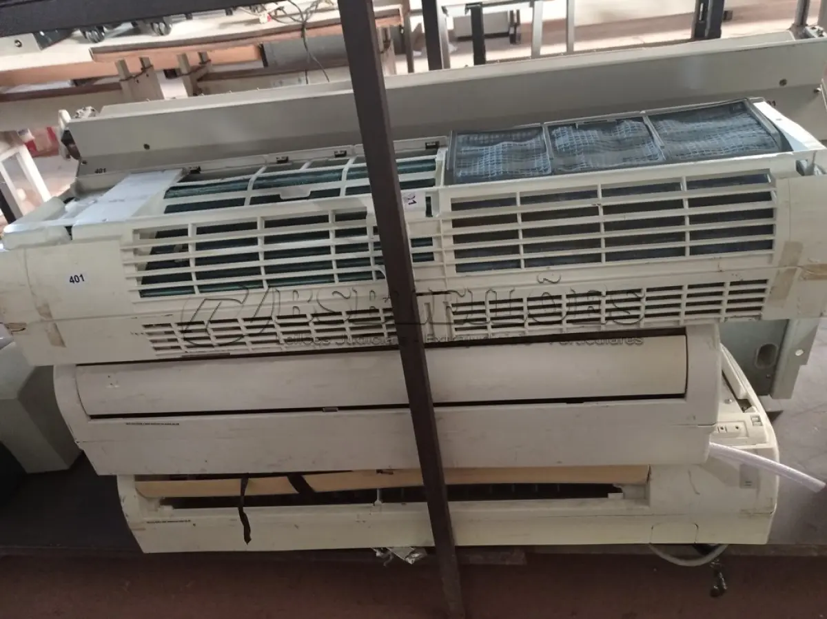 LOTE 121 - 04 EVAPORADORAS MARCAS E MODELOS DIVERSOS. (NO ESTADO) ATENÇÃO! FAZER A VISITAÇÃO ANTES DE ARREMATAR, NÃO SABEMOS SE FUNCIONA. LEILÃO NÃO TEM GARANTIA E NEM DEVOLUÇÃO, SUJEITO A POSSÍVEIS AVARIAS VISÍVEIS/OCULTAS E/OU AUSÊNCIA DE COMPONENTES.