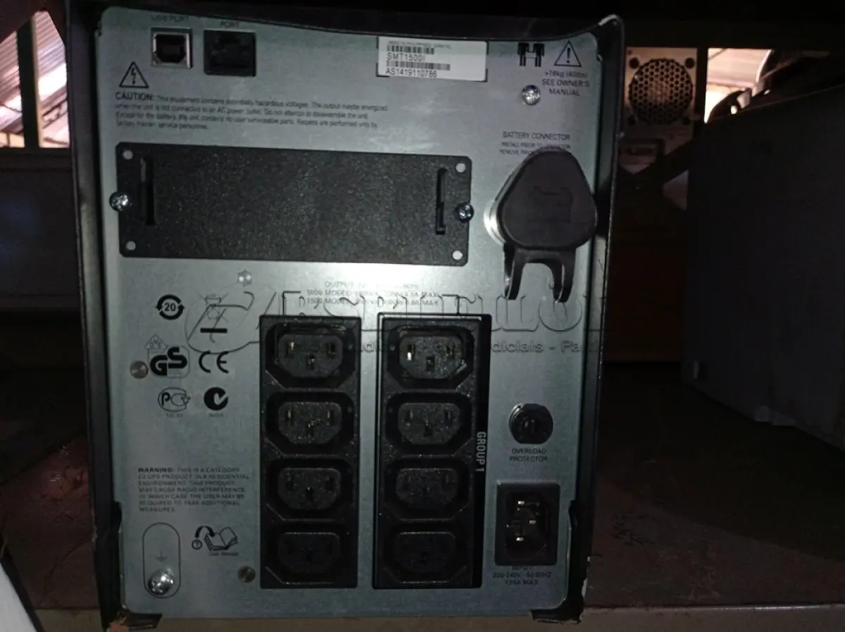 LOTE 065 - 01 NOBREAK MARCA APC MODELO SMART-UPS 1.500. (NO ESTADO) ATENÇÃO! FAZER A VISITAÇÃO ANTES DE ARREMATAR, NÃO SABEMOS SE FUNCIONA. LEILÃO NÃO TEM GARANTIA E NEM DEVOLUÇÃO, SUJEITO A POSSÍVEIS AVARIAS VISÍVEIS/OCULTAS E/OU AUSÊNCIA DE COMPONENTES.