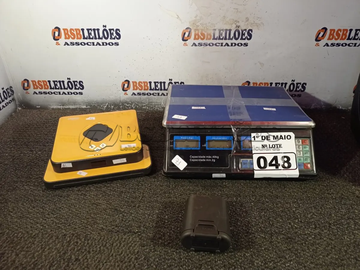 LOTE 048 - 01 BALANÇA ELETRÔNICA 40KG E 01 ROBÔ ASPIRADOR. (NO ESTADO) ATENÇÃO! FAZER A VISITAÇÃO ANTES DE ARREMATAR, NÃO SABEMOS SE FUNCIONA. LEILÃO NÃO TEM GARANTIA E NEM DEVOLUÇÃO, SUJEITO A POSSÍVEIS AVARIAS VISÍVEIS/OCULTAS E/OU AUSÊNCIA DE COMPONENTES.