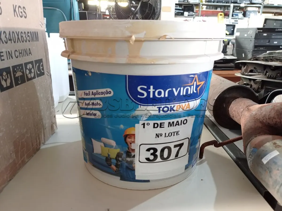 LOTE 307 - 01 BALDE DE MASSA ACRÍLICA 25KG. (NO ESTADO) ATENÇÃO! FAZER A VISITAÇÃO ANTES DE ARREMATAR, NÃO SABEMOS SE FUNCIONA. LEILÃO NÃO TEM GARANTIA E NEM DEVOLUÇÃO, SUJEITO A POSSÍVEIS AVARIAS VISÍVEIS/OCULTAS E/OU AUSÊNCIA DE COMPONENTES.