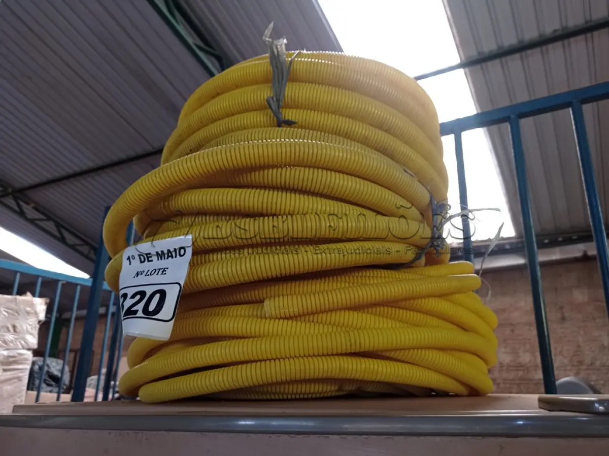 LOTE 320 - 03 ROLOS DE MANGUEIRA CORRUGADA. (NO ESTADO) ATENÇÃO! FAZER A VISITAÇÃO ANTES DE ARREMATAR, NÃO SABEMOS SE FUNCIONA. LEILÃO NÃO TEM GARANTIA E NEM DEVOLUÇÃO, SUJEITO A POSSÍVEIS AVARIAS VISÍVEIS/OCULTAS E/OU AUSÊNCIA DE COMPONENTES.