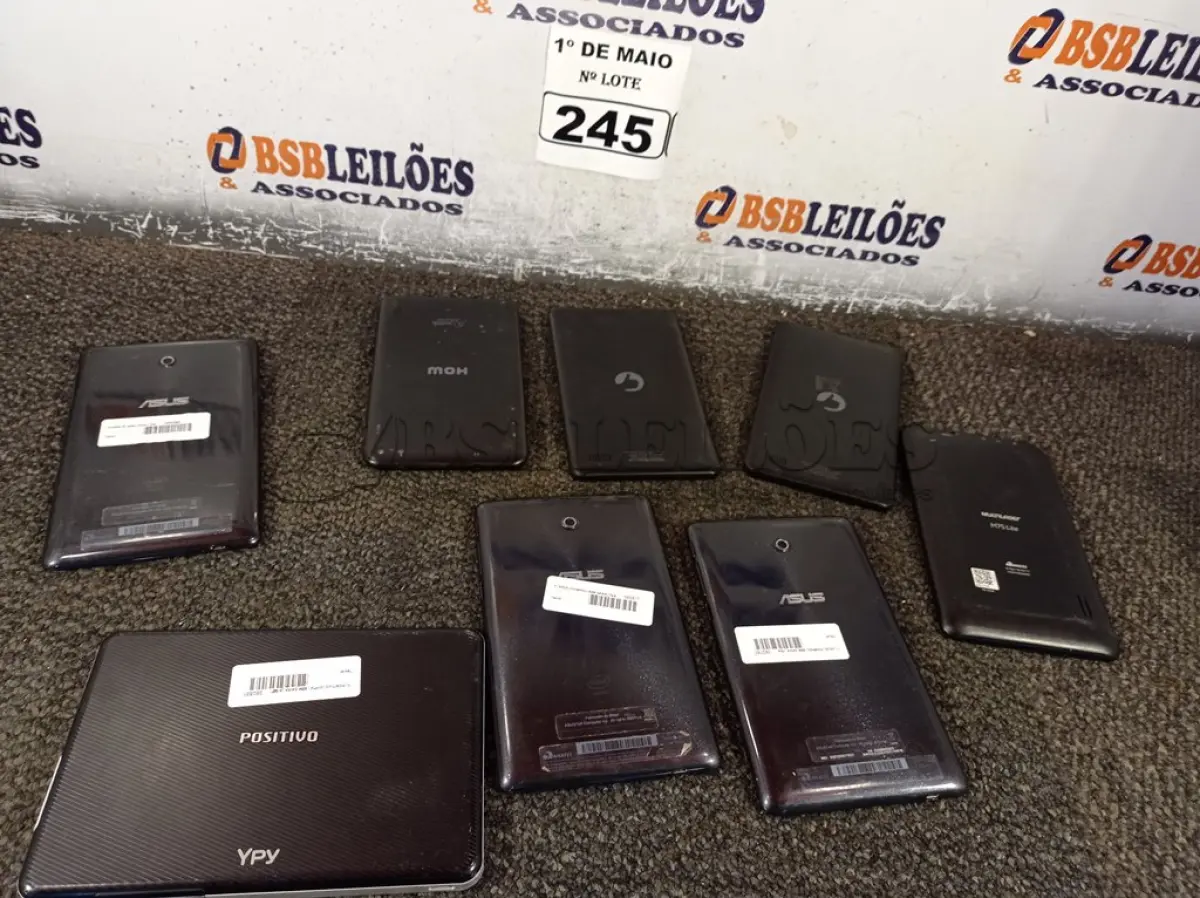 LOTE 245 - 08 TABLETS MARCAS E MODELOS DIVERSOS PARA RETIRADA DE PEÇAS. (NO ESTADO) ATENÇÃO! FAZER A VISITAÇÃO ANTES DE ARREMATAR, NÃO SABEMOS SE FUNCIONA. LEILÃO NÃO TEM GARANTIA E NEM DEVOLUÇÃO, SUJEITO A POSSÍVEIS AVARIAS VISÍVEIS/OCULTAS E/OU AUSÊNCIA DE COMPONENTES.