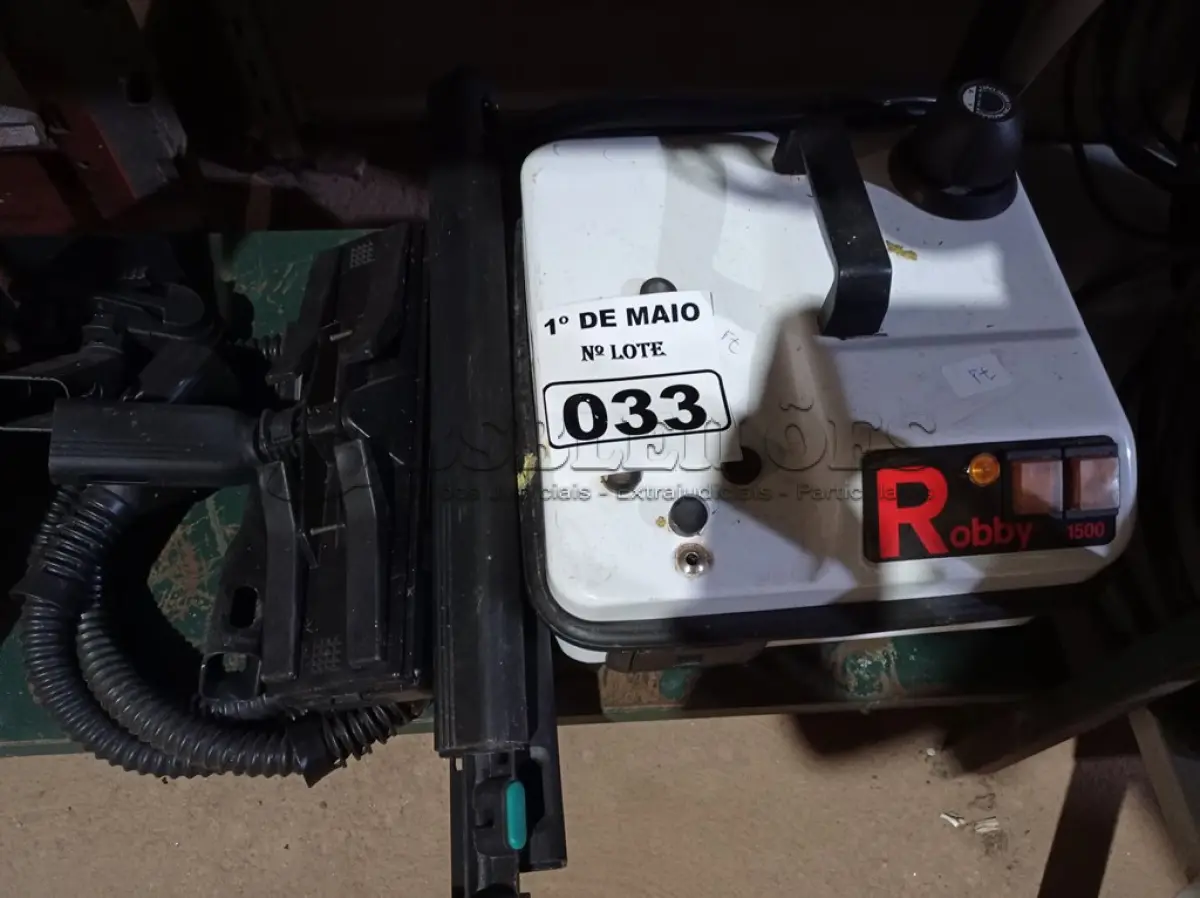 LOTE 033 - 01 VAPORETO ROBBY 1500. (NO ESTADO) ATENÇÃO! FAZER A VISITAÇÃO ANTES DE ARREMATAR, NÃO SABEMOS SE FUNCIONA. LEILÃO NÃO TEM GARANTIA E NEM DEVOLUÇÃO, SUJEITO A POSSÍVEIS AVARIAS VISÍVEIS/OCULTAS E/OU AUSÊNCIA DE COMPONENTES.