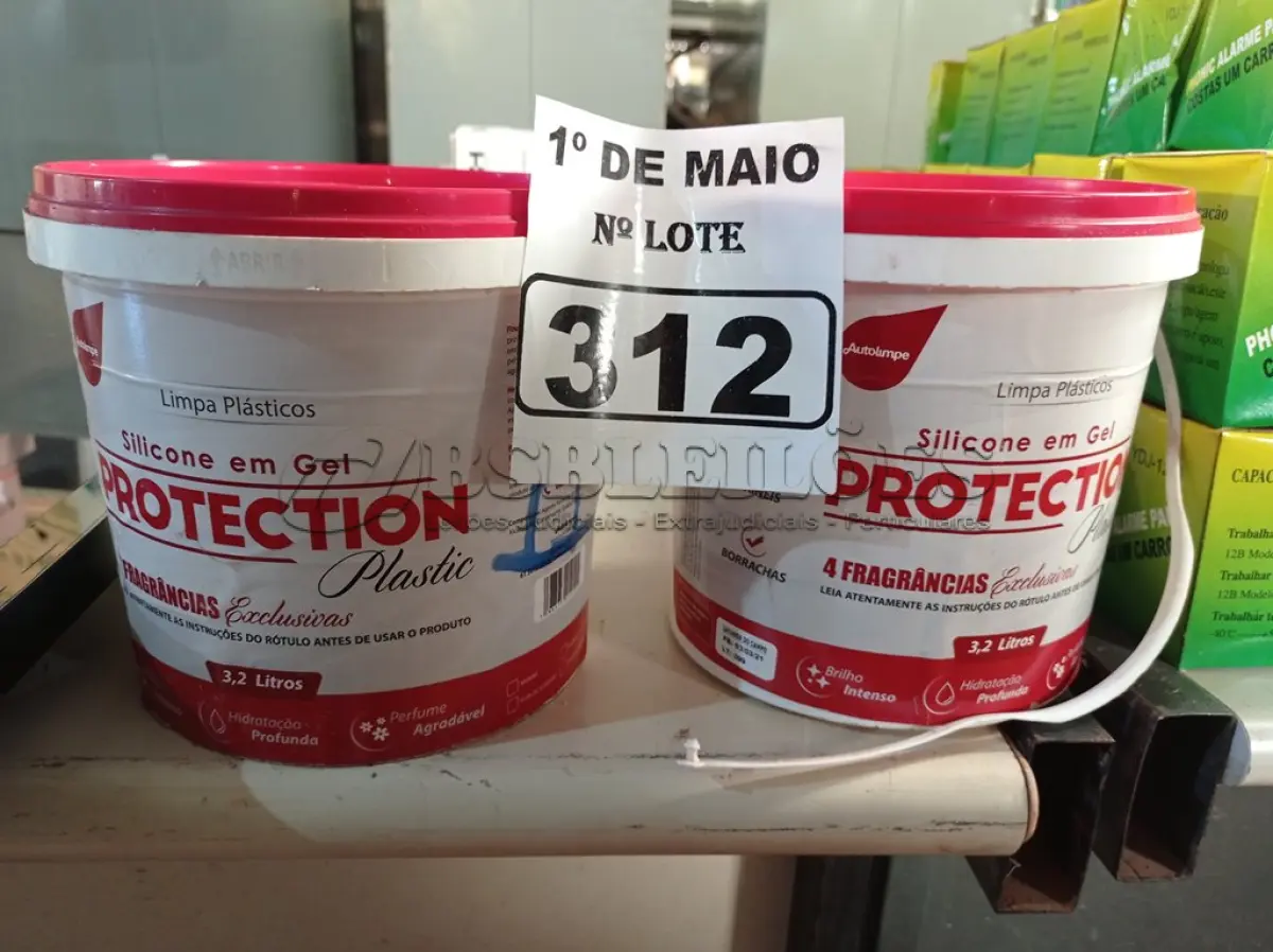 LOTE 312 - 02 BALDES DE SILICONE EM GEL 3.2L (NO ESTADO) ATENÇÃO! FAZER A VISITAÇÃO ANTES DE ARREMATAR, NÃO SABEMOS SE FUNCIONA. LEILÃO NÃO TEM GARANTIA E NEM DEVOLUÇÃO, SUJEITO A POSSÍVEIS AVARIAS VISÍVEIS/OCULTAS E/OU AUSÊNCIA DE COMPONENTES.