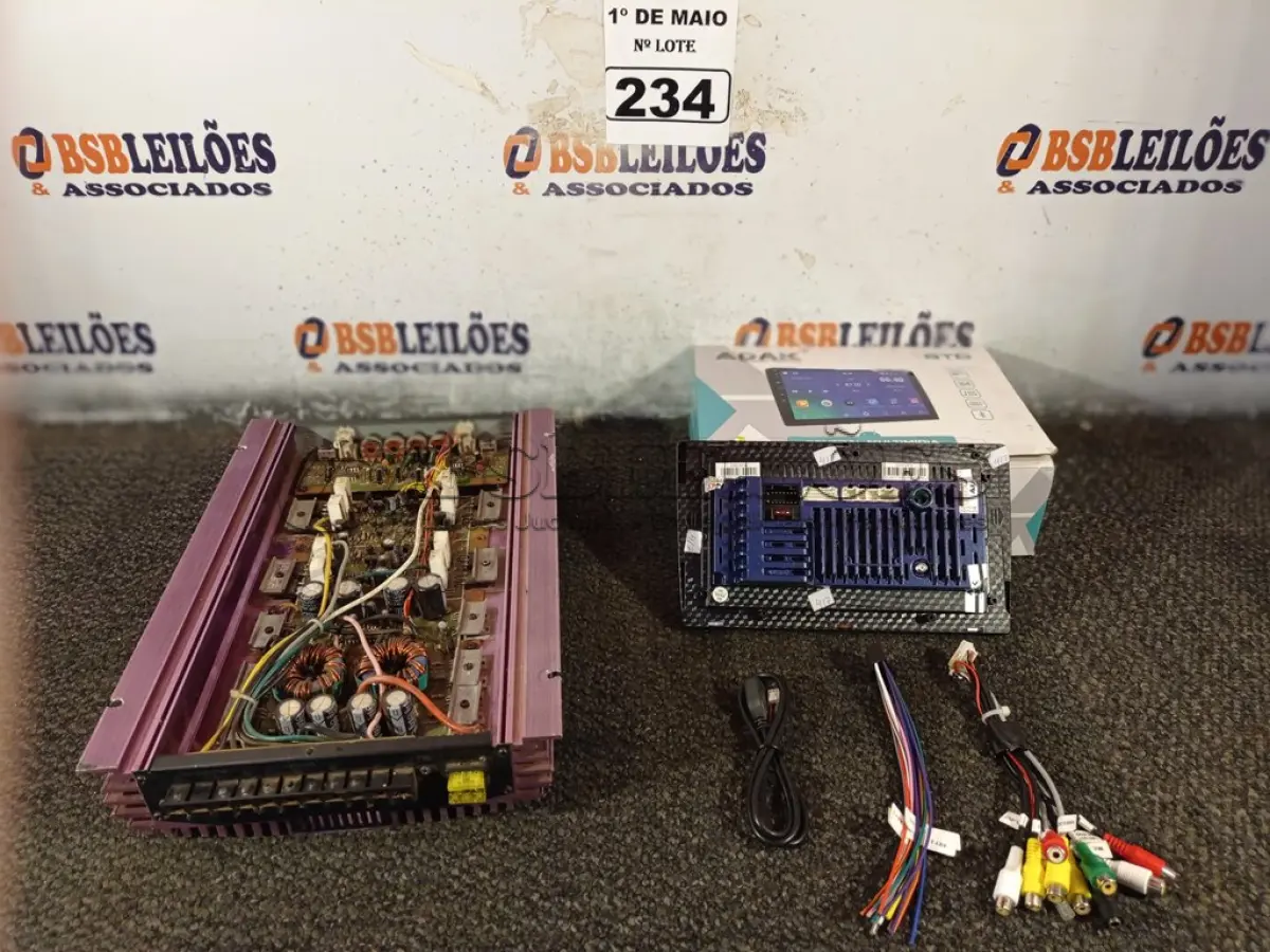 LOTE 234 - 01 CENTRAL MULTIMIDIA ANDROID 9” E 01 MODULO PIRÂMIDE 800. (NO ESTADO) ATENÇÃO! FAZER A VISITAÇÃO ANTES DE ARREMATAR, NÃO SABEMOS SE FUNCIONA. LEILÃO NÃO TEM GARANTIA E NEM DEVOLUÇÃO, SUJEITO A POSSÍVEIS AVARIAS VISÍVEIS/OCULTAS E/OU AUSÊNCIA DE COMPONENTES.