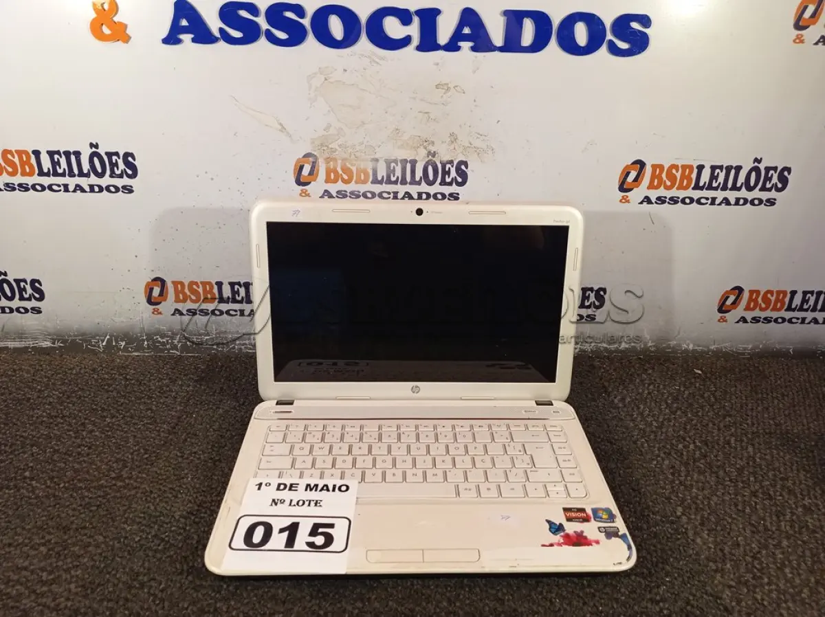 LOTE 015 - 01 NOTEBOOK MARCA HP. (NO ESTADO) ATENÇÃO! FAZER A VISITAÇÃO ANTES DE ARREMATAR, NÃO SABEMOS SE FUNCIONA. LEILÃO NÃO TEM GARANTIA E NEM DEVOLUÇÃO, SUJEITO A POSSÍVEIS AVARIAS VISÍVEIS/OCULTAS E/OU AUSÊNCIA DE COMPONENTES.