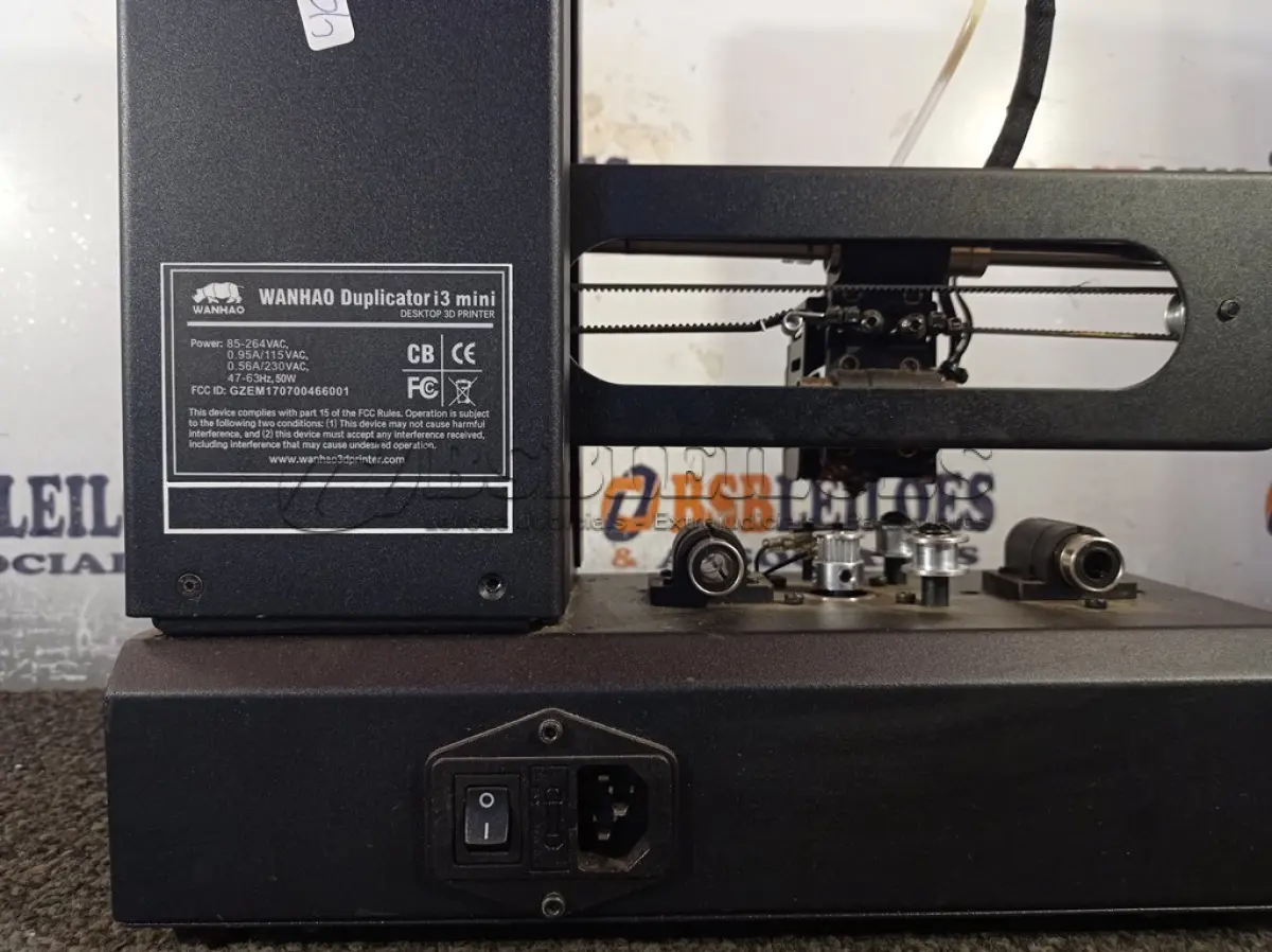 LOTE 283 - 01 IMPRESSORA 3D DUPLICATOR T3 MINI. (NO ESTADO) ATENÇÃO! FAZER A VISITAÇÃO ANTES DE ARREMATAR, NÃO SABEMOS SE FUNCIONA. LEILÃO NÃO TEM GARANTIA E NEM DEVOLUÇÃO, SUJEITO A POSSÍVEIS AVARIAS VISÍVEIS/OCULTAS E/OU AUSÊNCIA DE COMPONENTES.