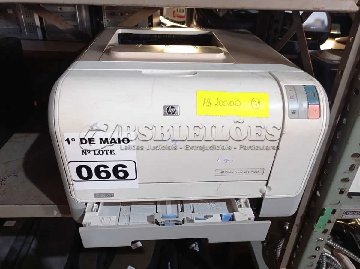 LOTE 066 - 01 IMPRESSORA HP COLOR LASER JET CP1215. (NO ESTADO) ATENÇÃO! FAZER A VISITAÇÃO ANTES DE ARREMATAR, NÃO SABEMOS SE FUNCIONA. LEILÃO NÃO TEM GARANTIA E NEM DEVOLUÇÃO, SUJEITO A POSSÍVEIS AVARIAS VISÍVEIS/OCULTAS E/OU AUSÊNCIA DE COMPONENTES.