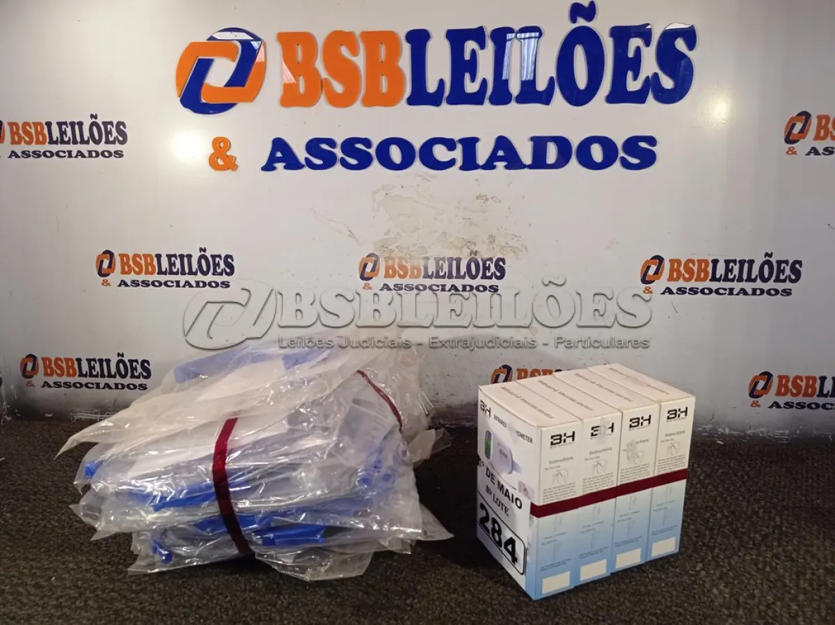 LOTE 284 - 10 MASCARAS DE PROTEÇÃO E 04 TERMÔMETROS DIGITAI. (NO ESTADO) ATENÇÃO! FAZER A VISITAÇÃO ANTES DE ARREMATAR, NÃO SABEMOS SE FUNCIONA. LEILÃO NÃO TEM GARANTIA E NEM DEVOLUÇÃO, SUJEITO A POSSÍVEIS AVARIAS VISÍVEIS/OCULTAS E/OU AUSÊNCIA DE COMPONENTES.