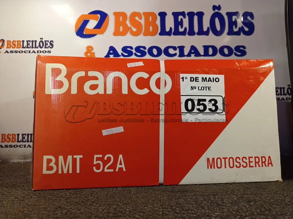 LOTE 053 - 01 MOTOSERRA BMT52A SABRE 18” BRANCO. (NOVA) (NO ESTADO)